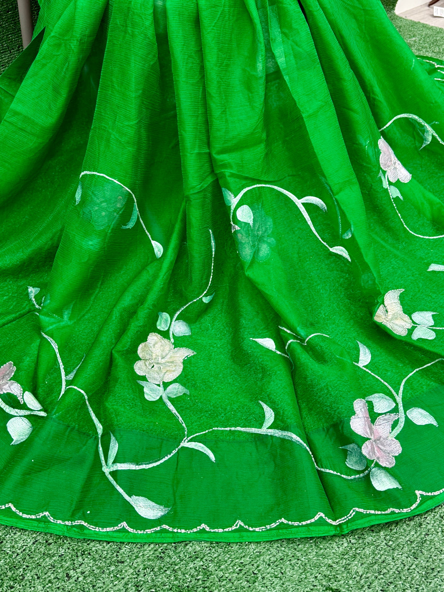 Premium Green Pure Chiffon Saree with Finished Fall and Pico